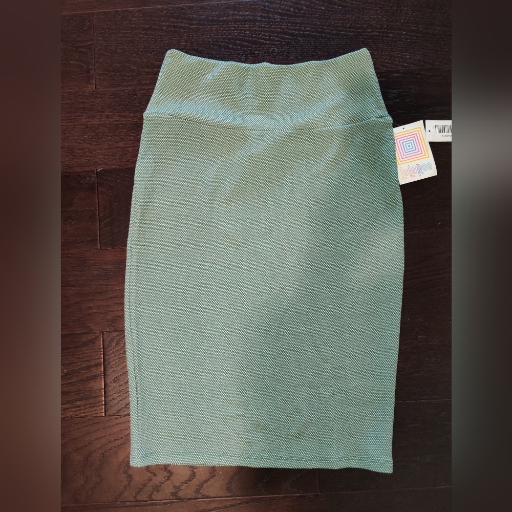LuLaRoe Green "Cassie" midi skirt NWT